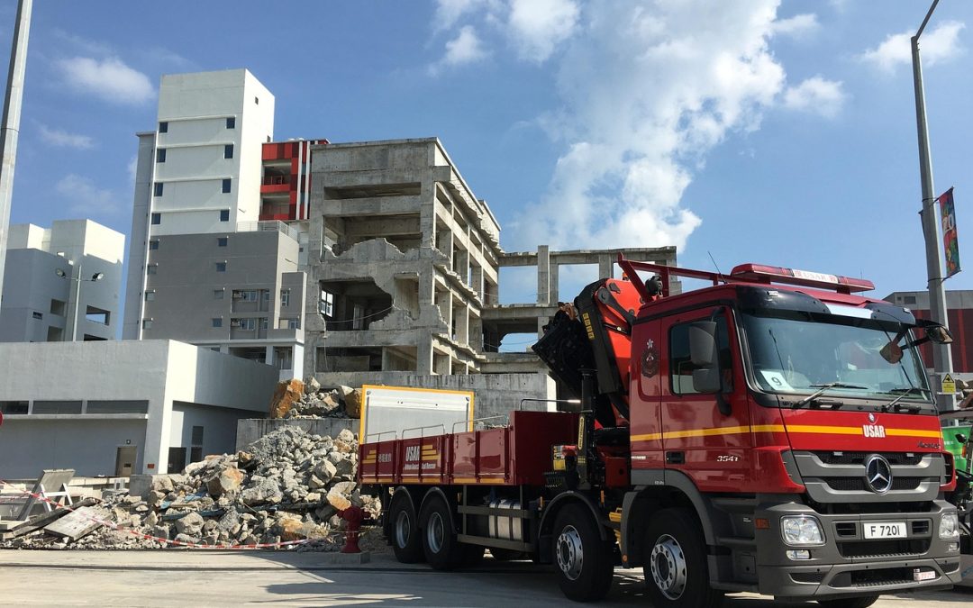 Pembersihan Drainase di Hutan Kota